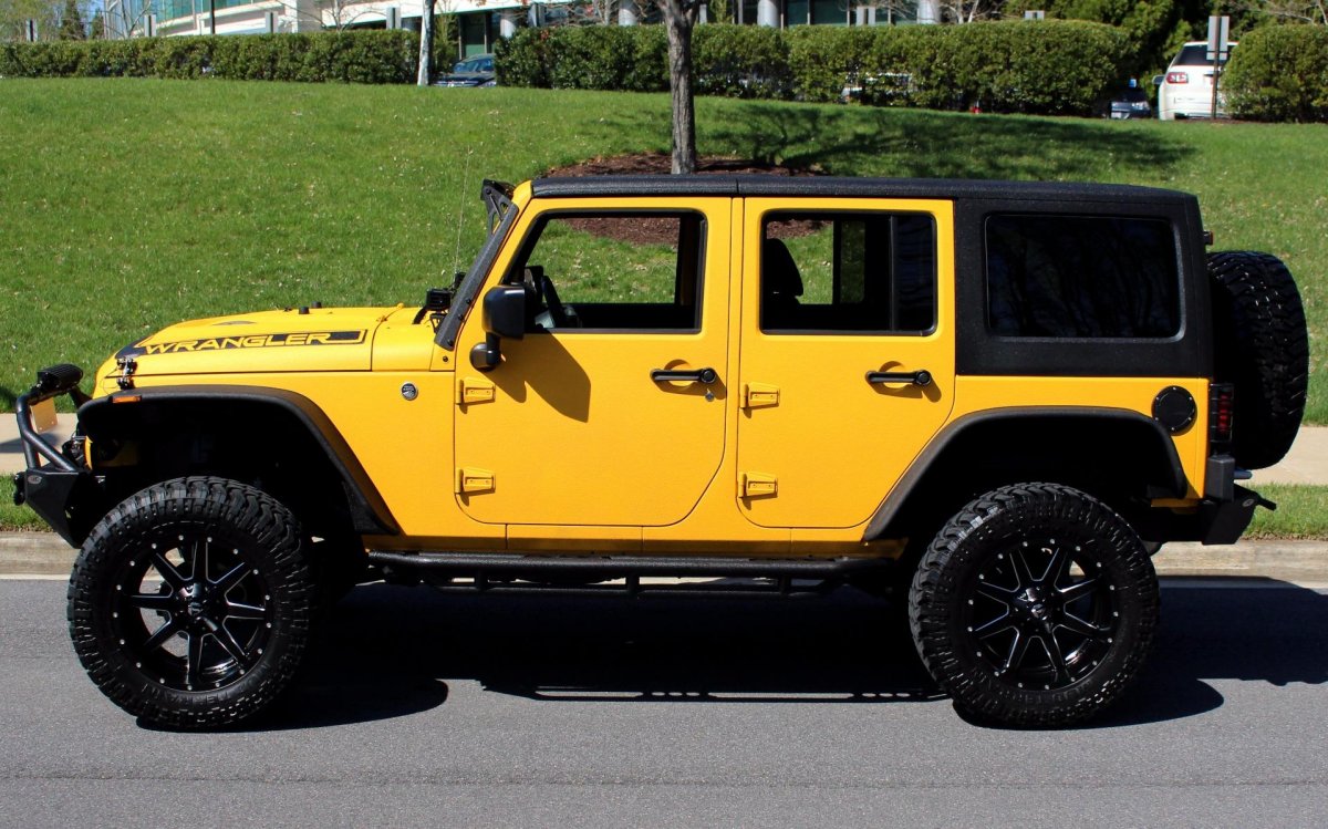 Jeep желтый
