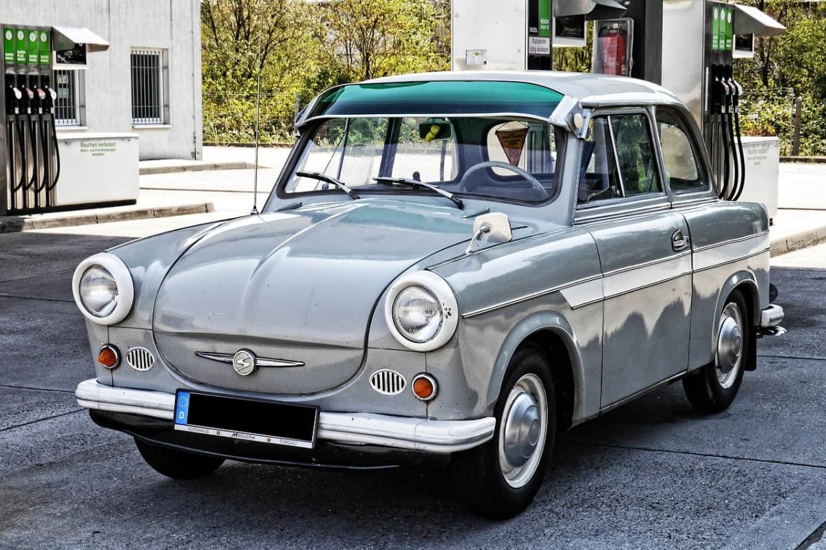 Revell Trabant 601 Universal