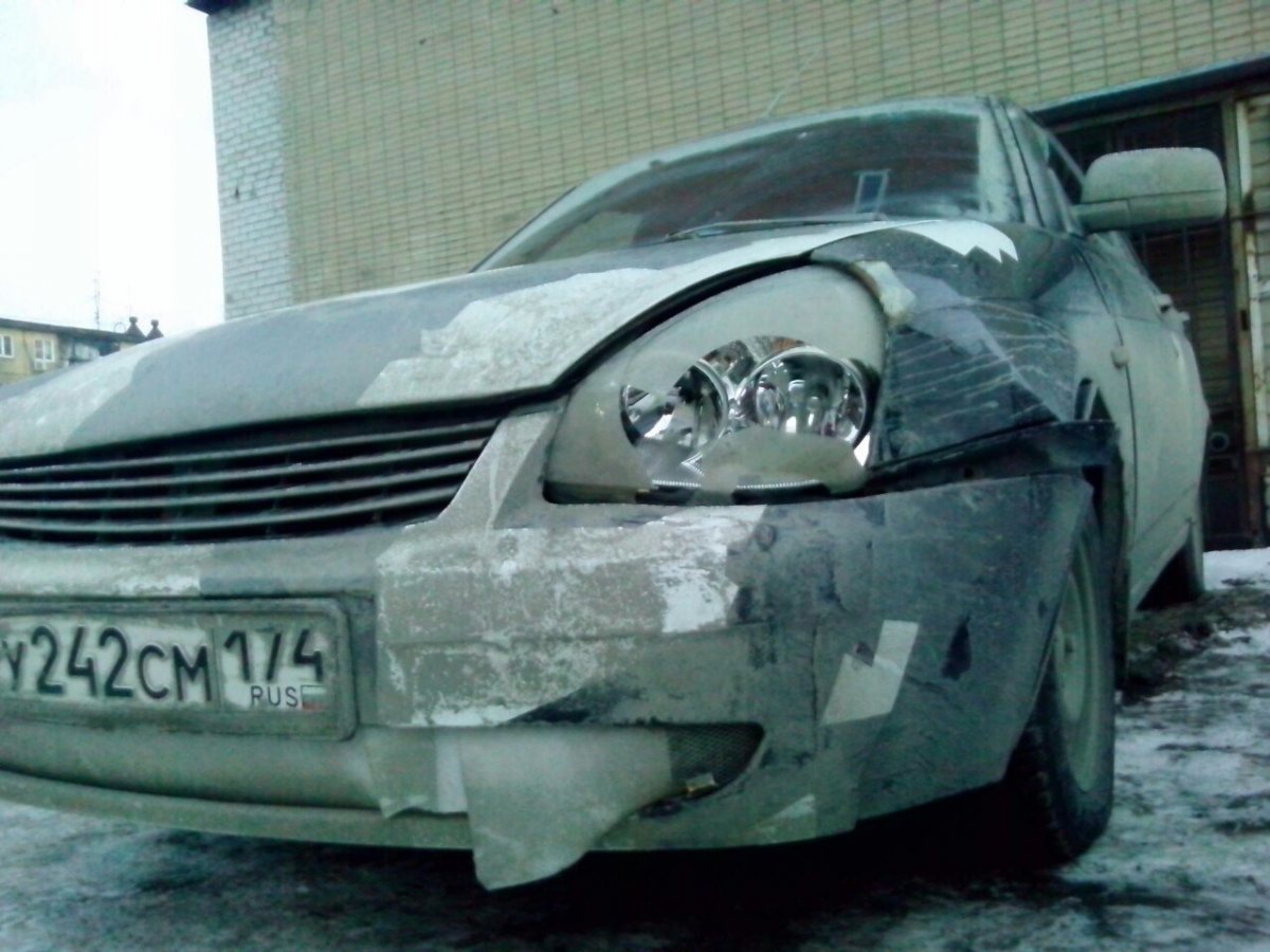 Сломанная Лада Приора