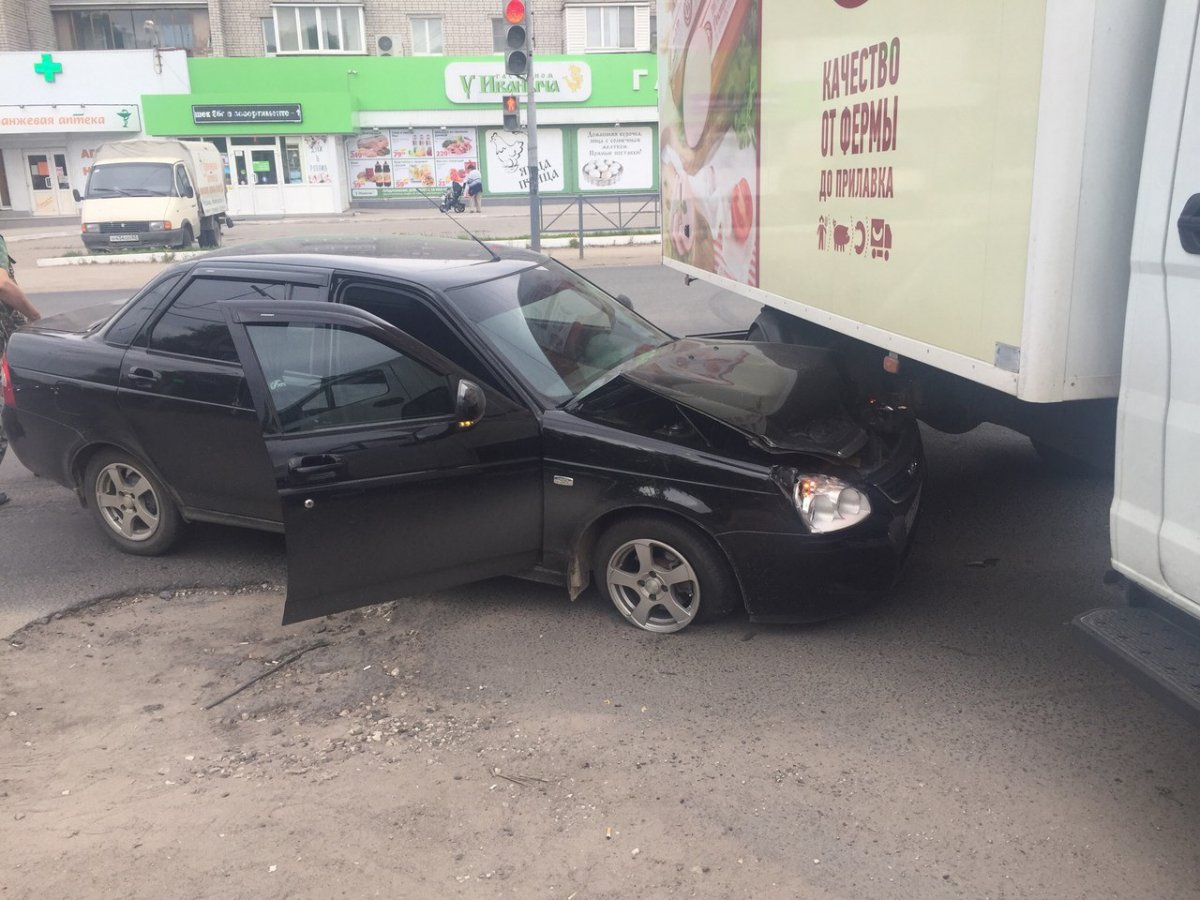 Лада Приора седан Разбитая