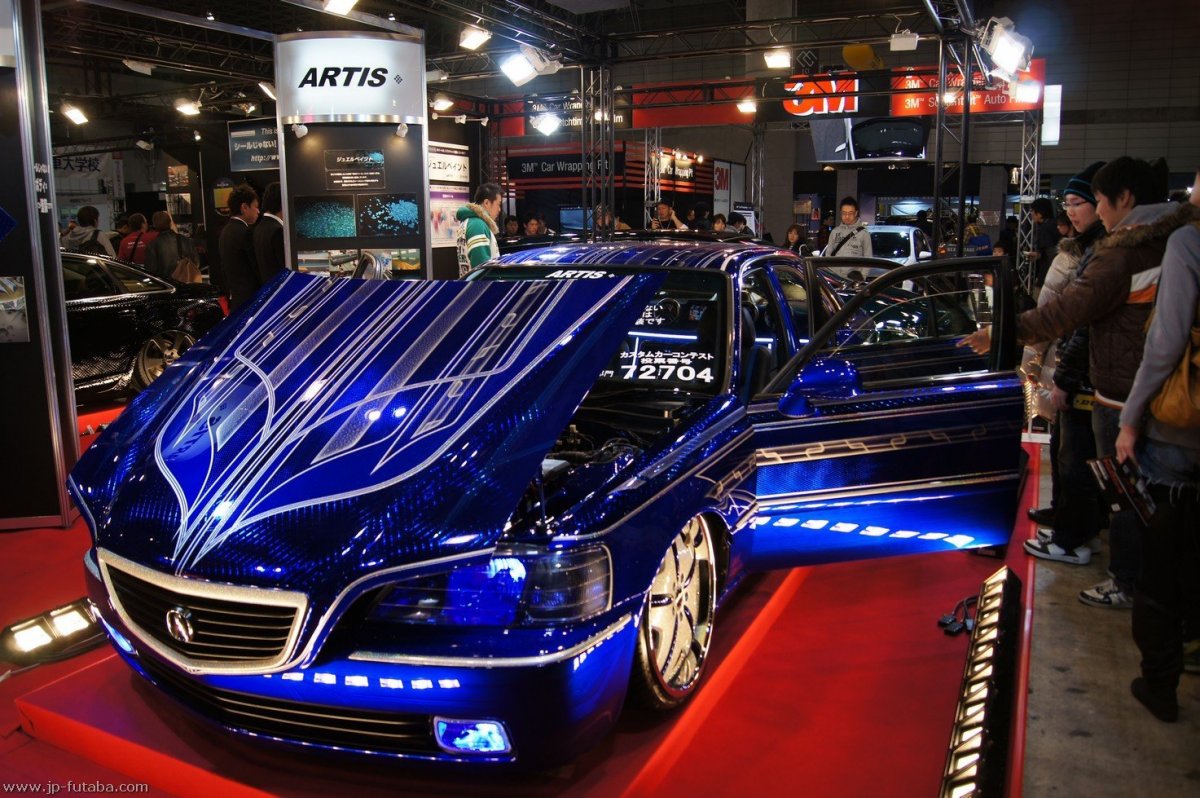 Автомобильная выставка