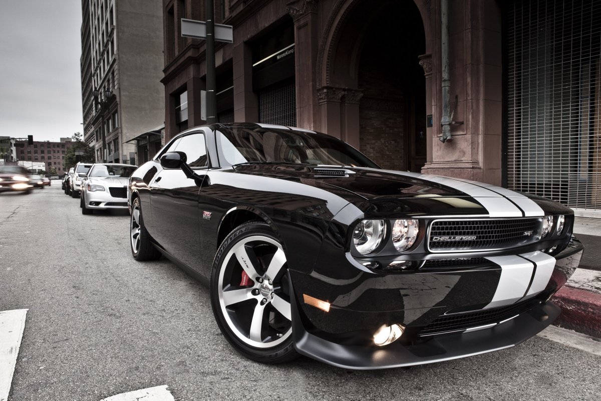 Dodge Challenger srt8 392 2012