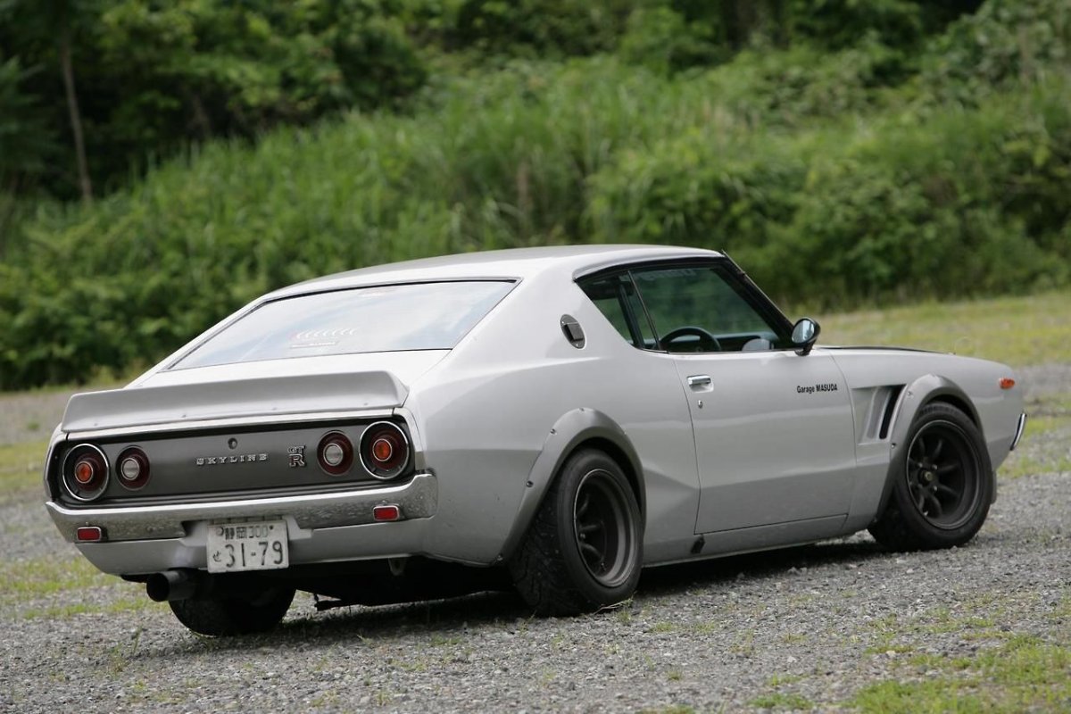 Nissan Skyline c110