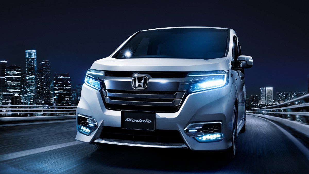 Honda Stepwgn 2017