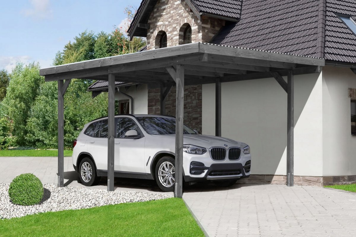 Дом с мансардой и навесом для машины