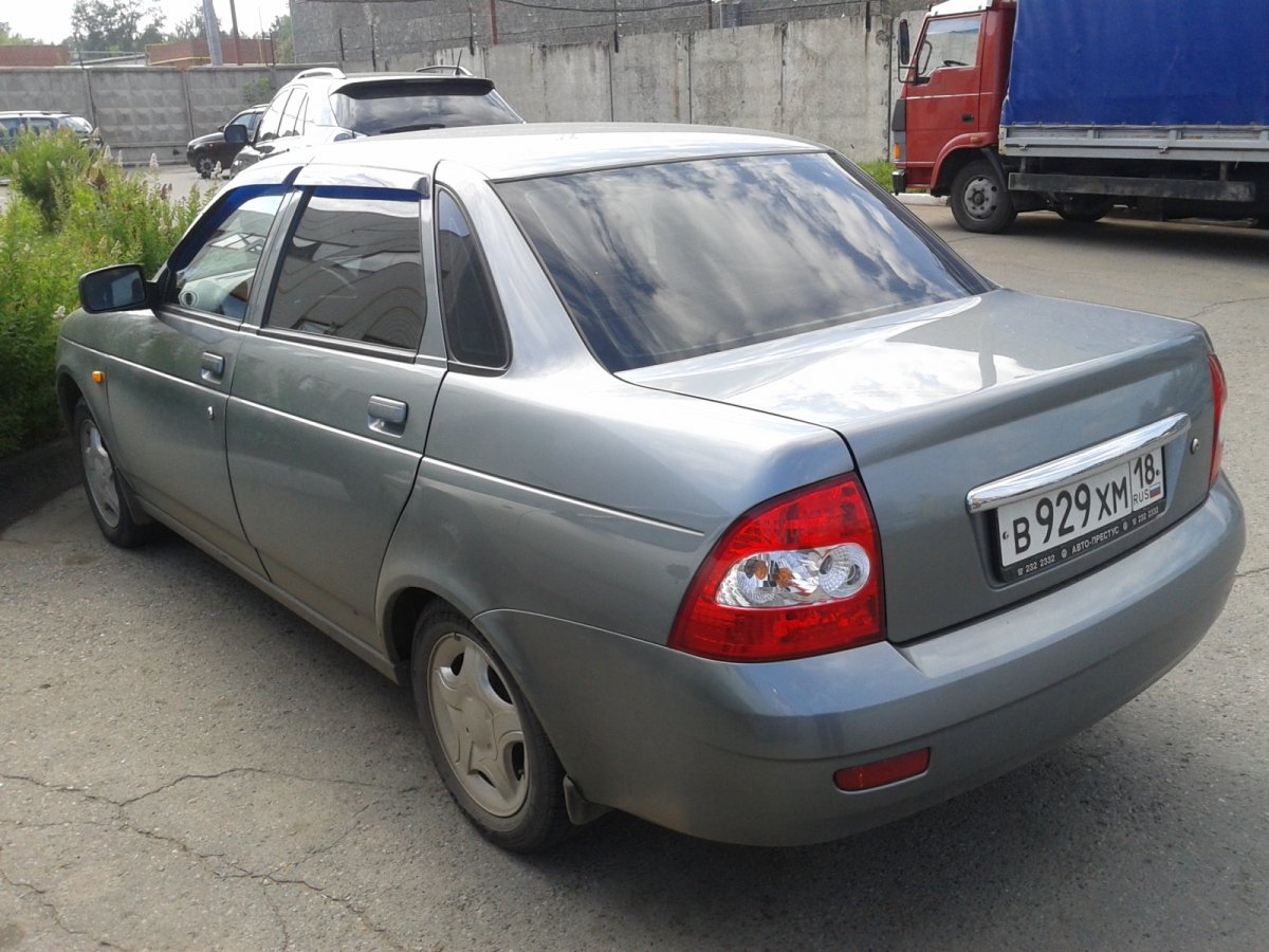 Приора седан кварц 2007