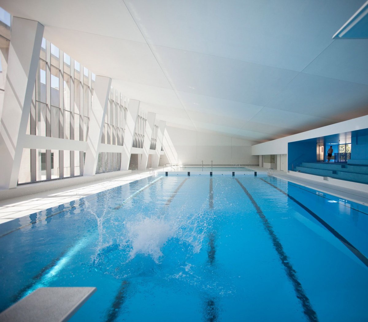 Олимпийский плавательный бассейн