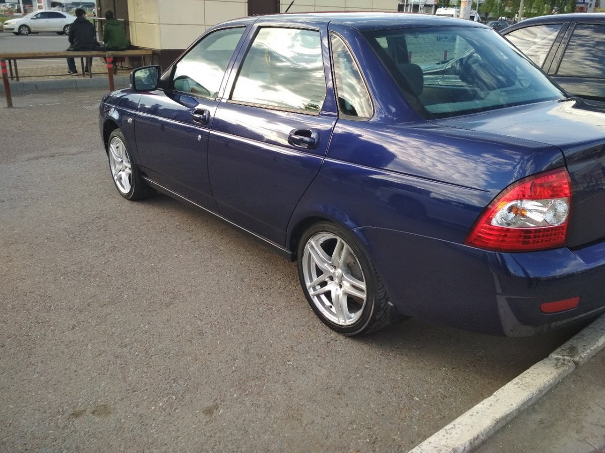 Приора седан Персей r16