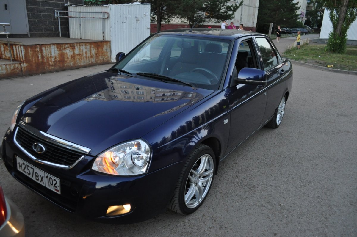 Лада Приора Персей седан