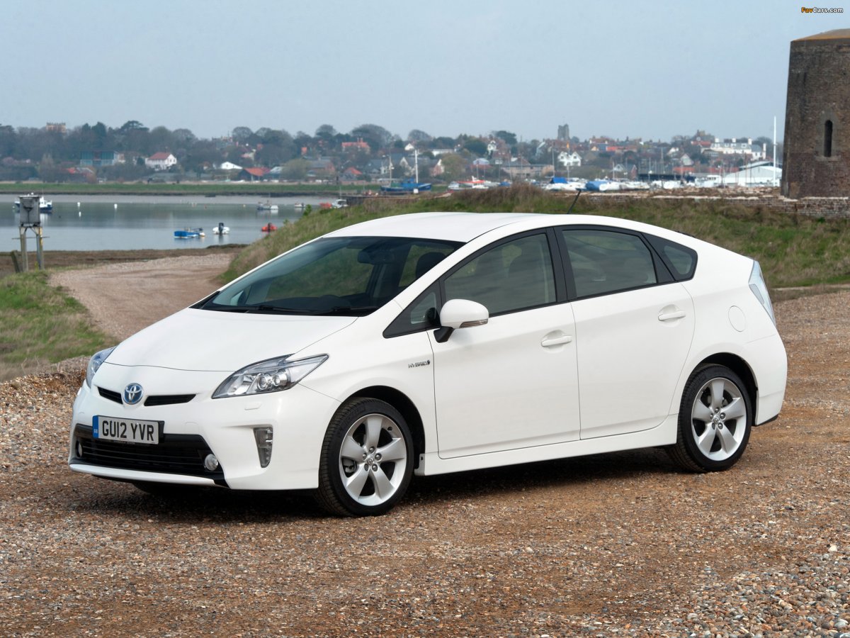 Toyota Prius 2011 III