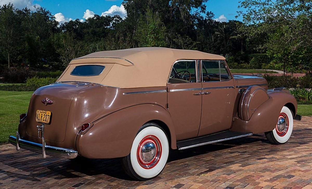 1940 Buick Roadmaster Convertible Phaeton