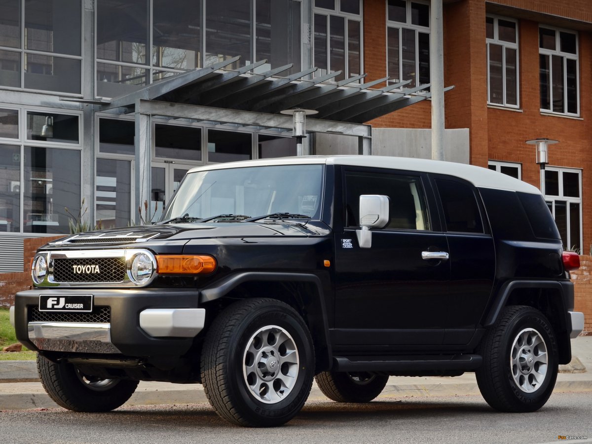 Toyota FJ Cruiser 2011