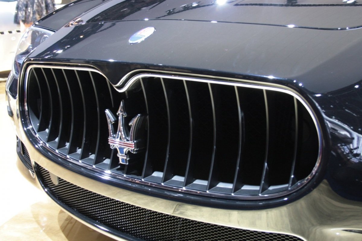Maserati Quattroporte решетка