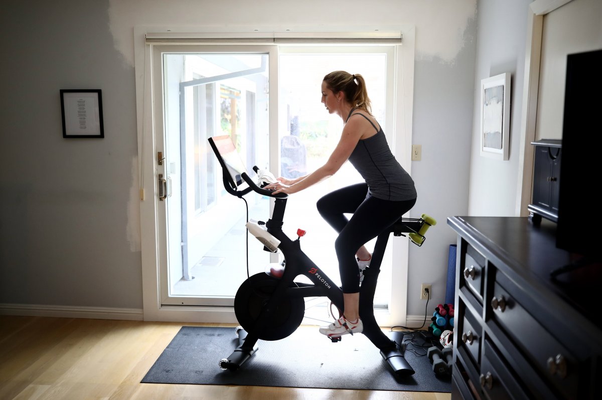 Вертикальный велотренажер Jada Fitness Gymspin-820
