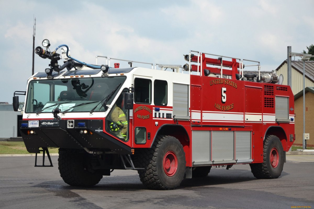 Современная пожарная машина