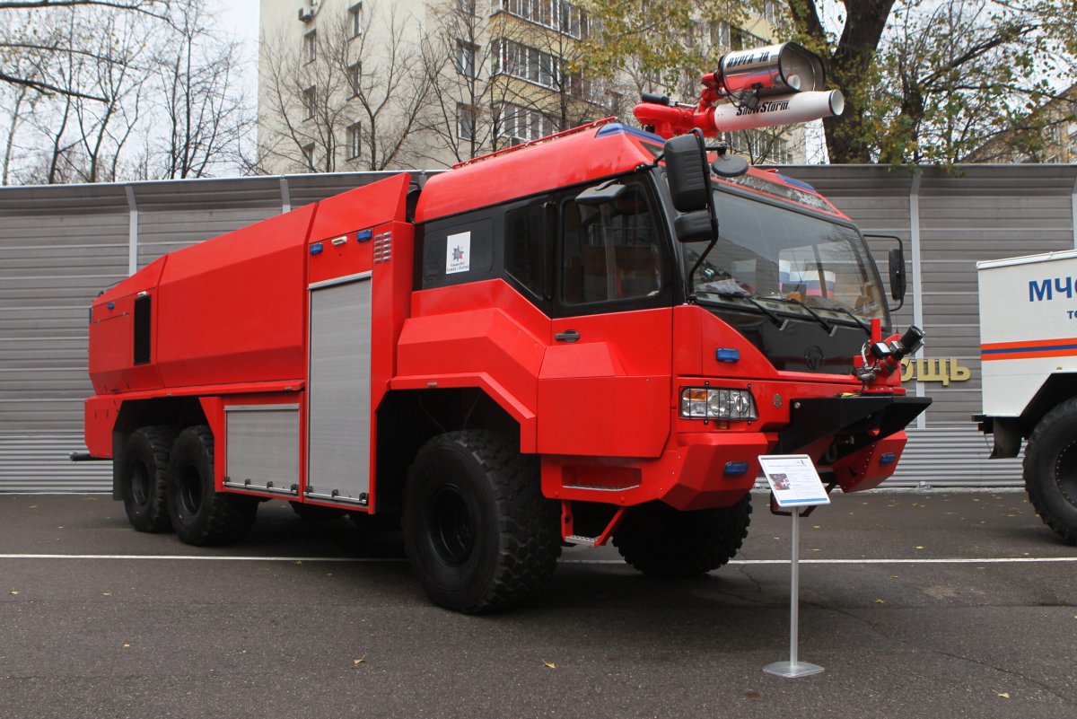 Пожарный Аэродромный автомобиль АА 12,5-70/100(8080);