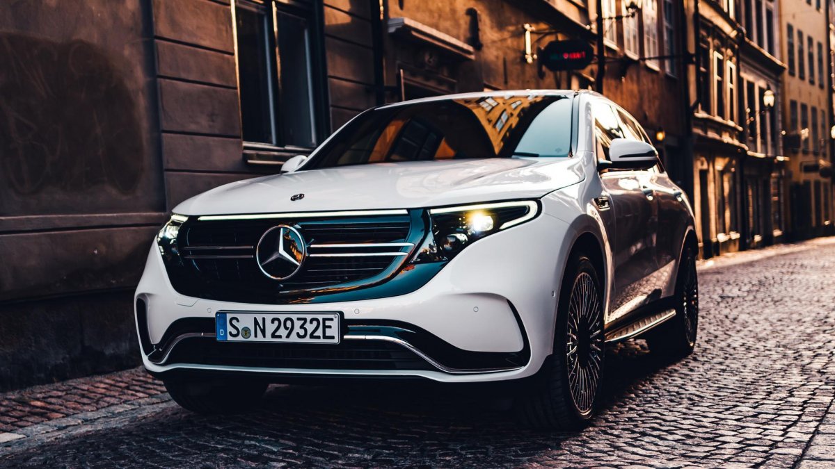 Mercedes Electric EQC 2021