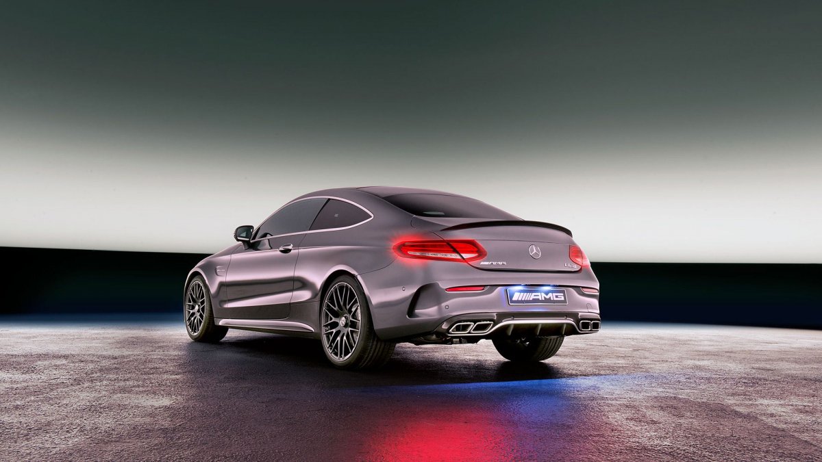 Mercedes c63 AMG Coupe Wallpaper