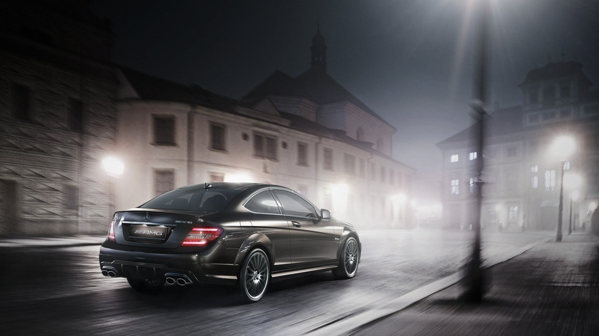 Мерседес AMG c63 туман