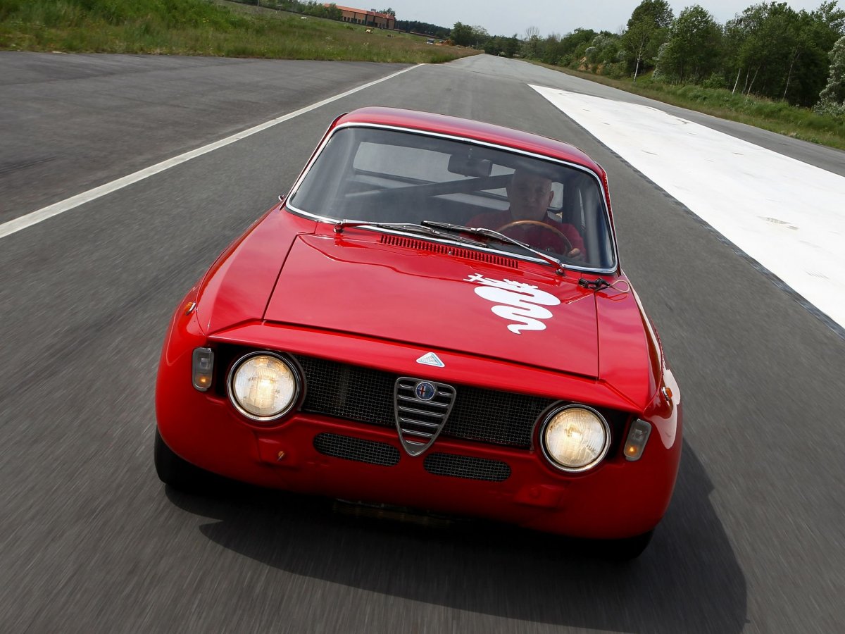 Alfa Romeo 1300 GTA