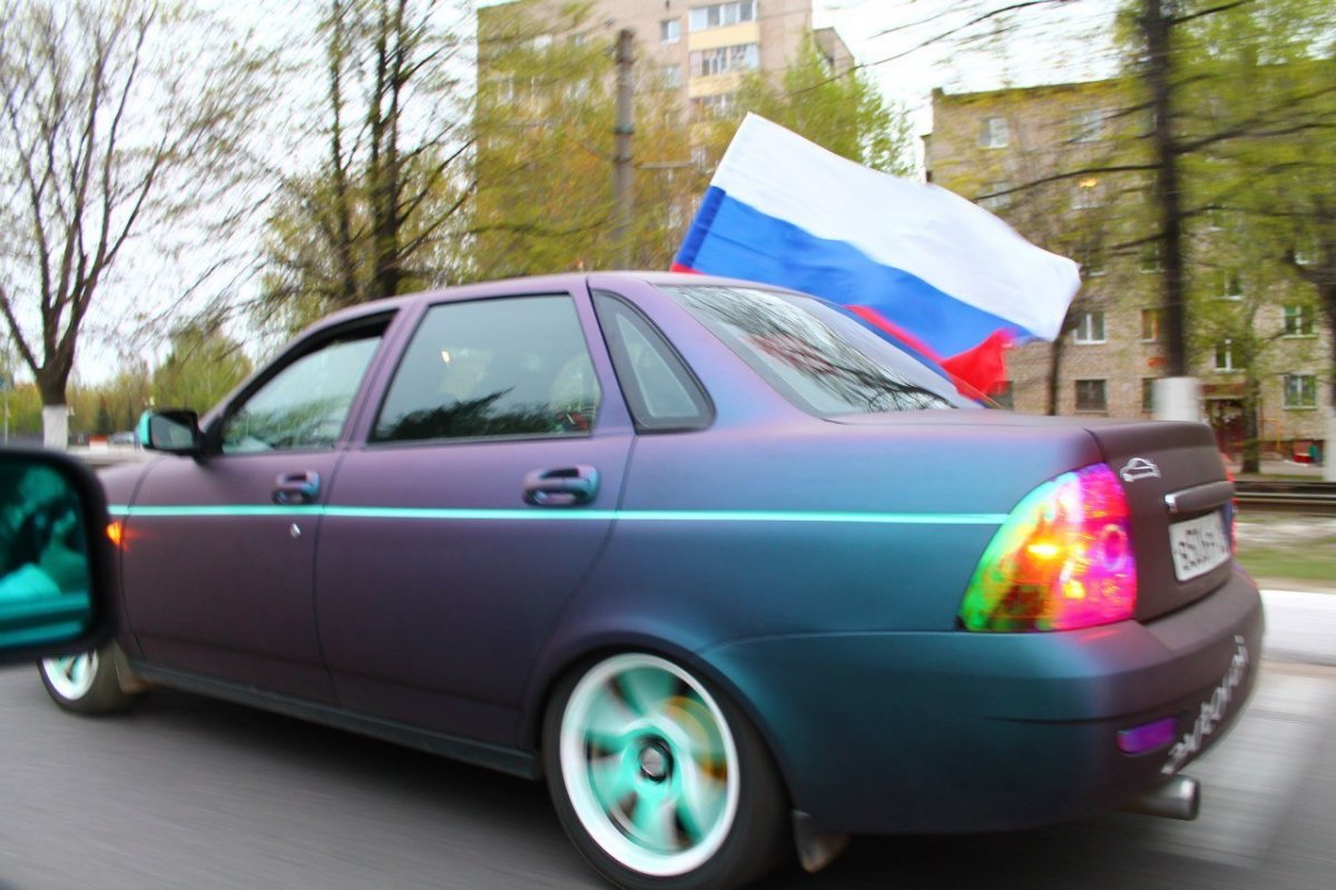 Приора хамелеон седан