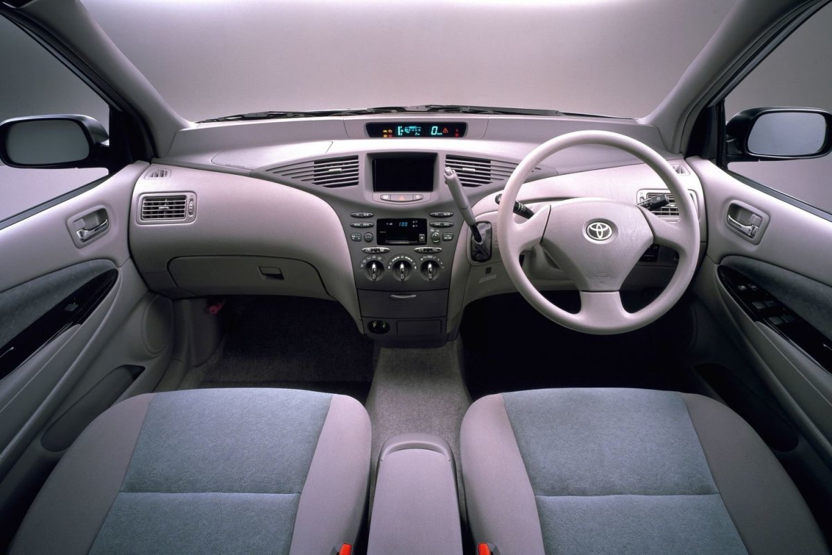 Toyota Prius 2002 салон