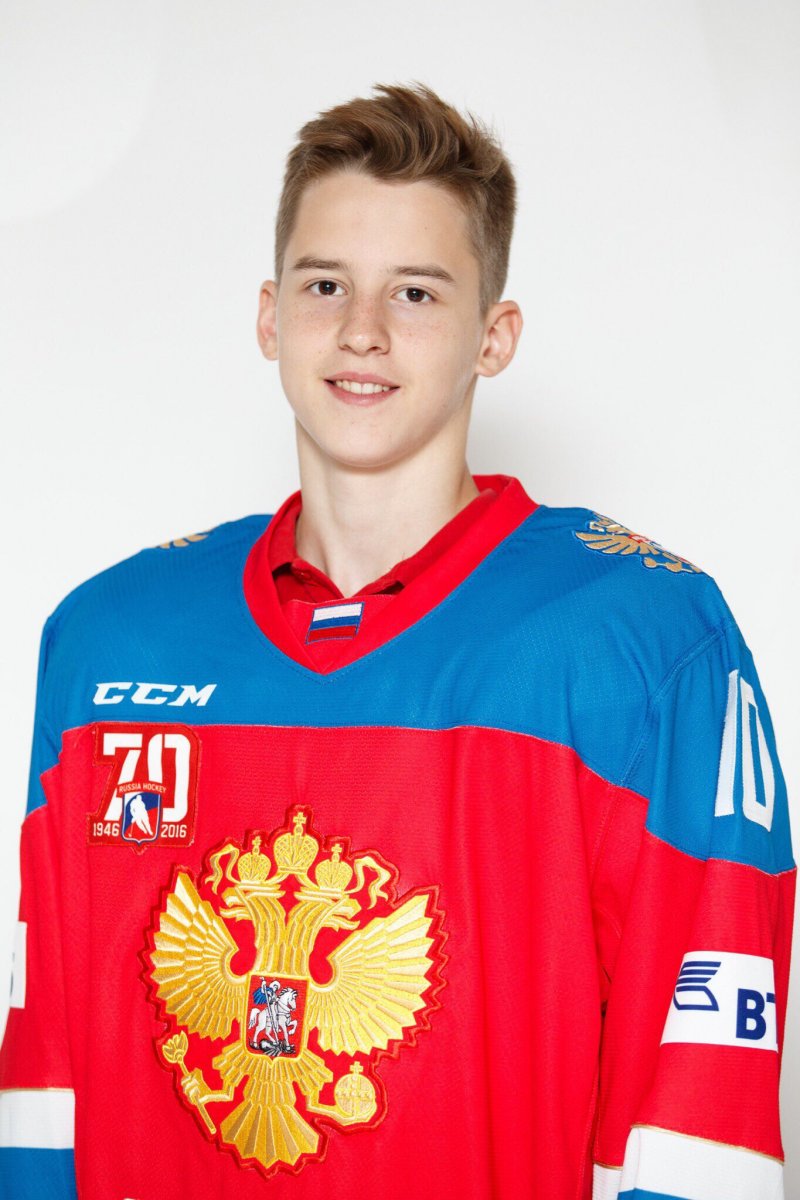 Родион Амиров хоккей