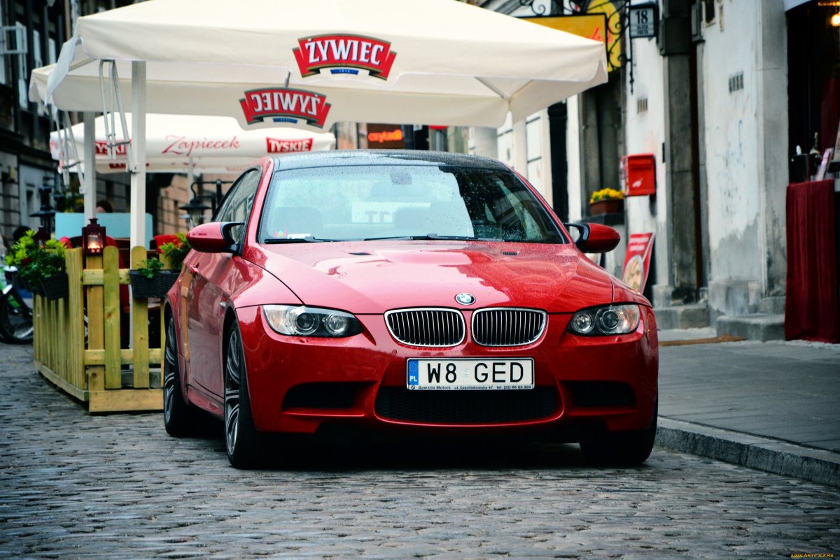 BMW m3 e92 красная