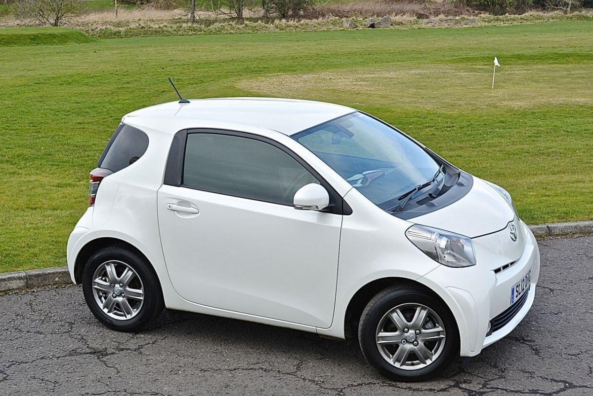 Toyota IQ 4 местная