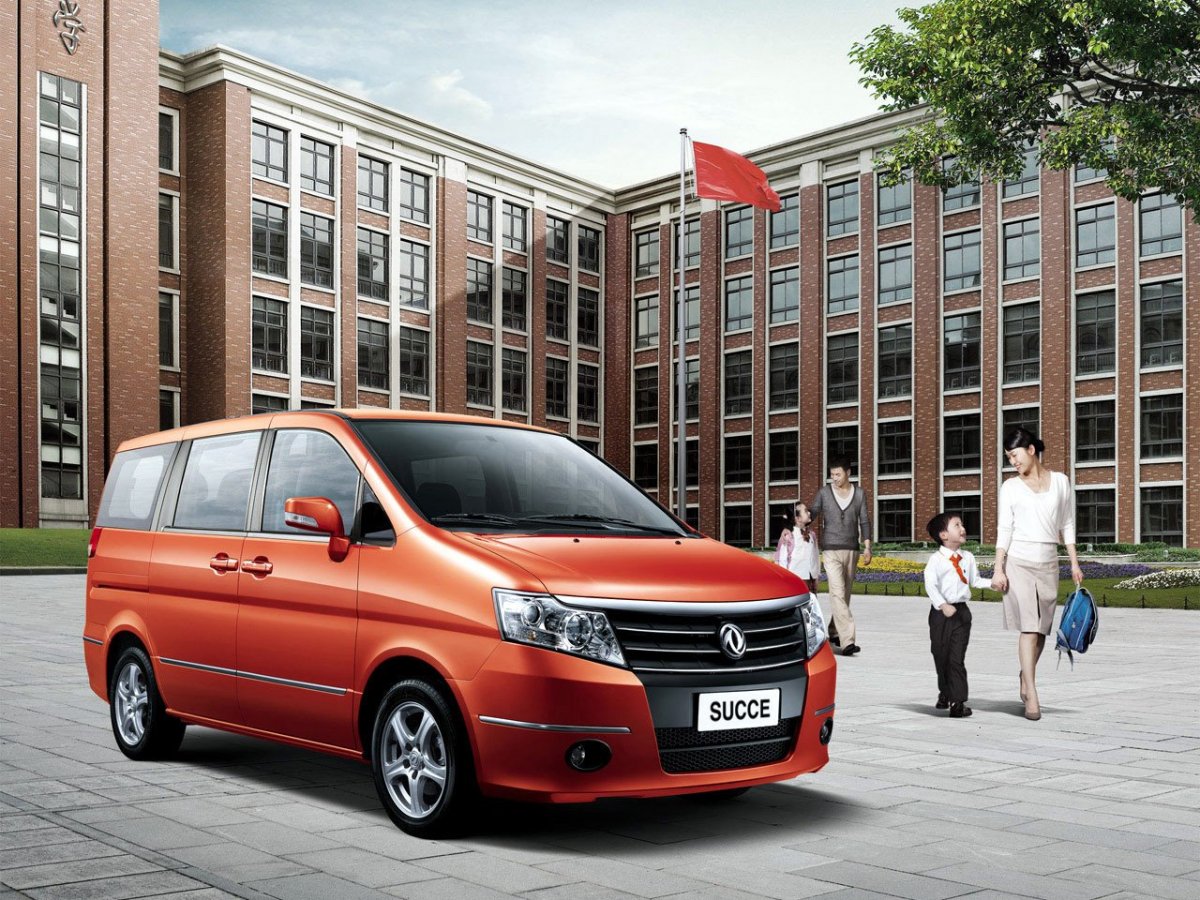 Седан Dongfeng s30