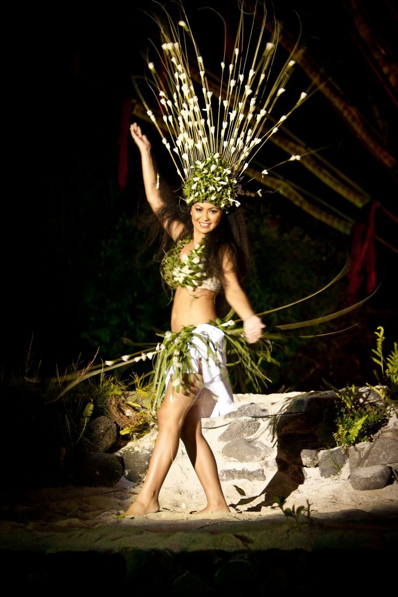 Tahiti Aparima Costume