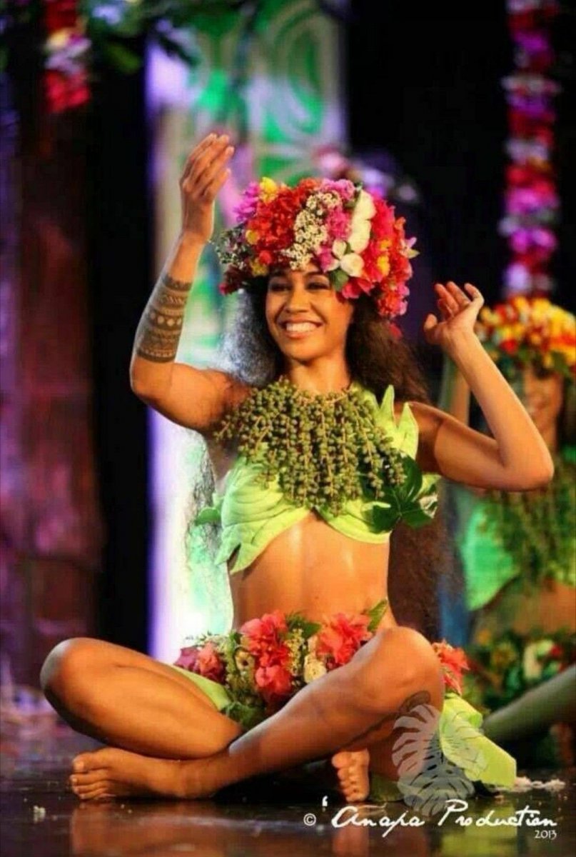 Танцовщица на Гавайях
