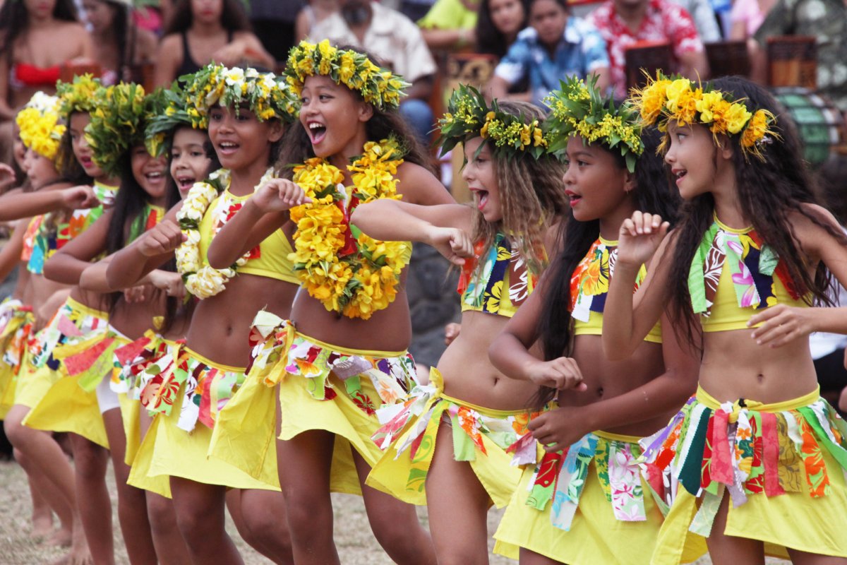 Polynesian girls