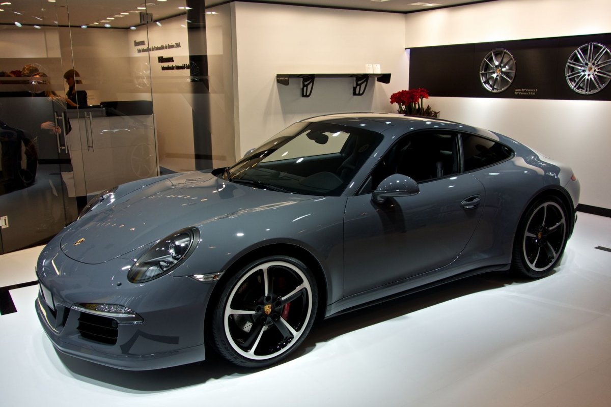 Porsche Slate Grey 7015