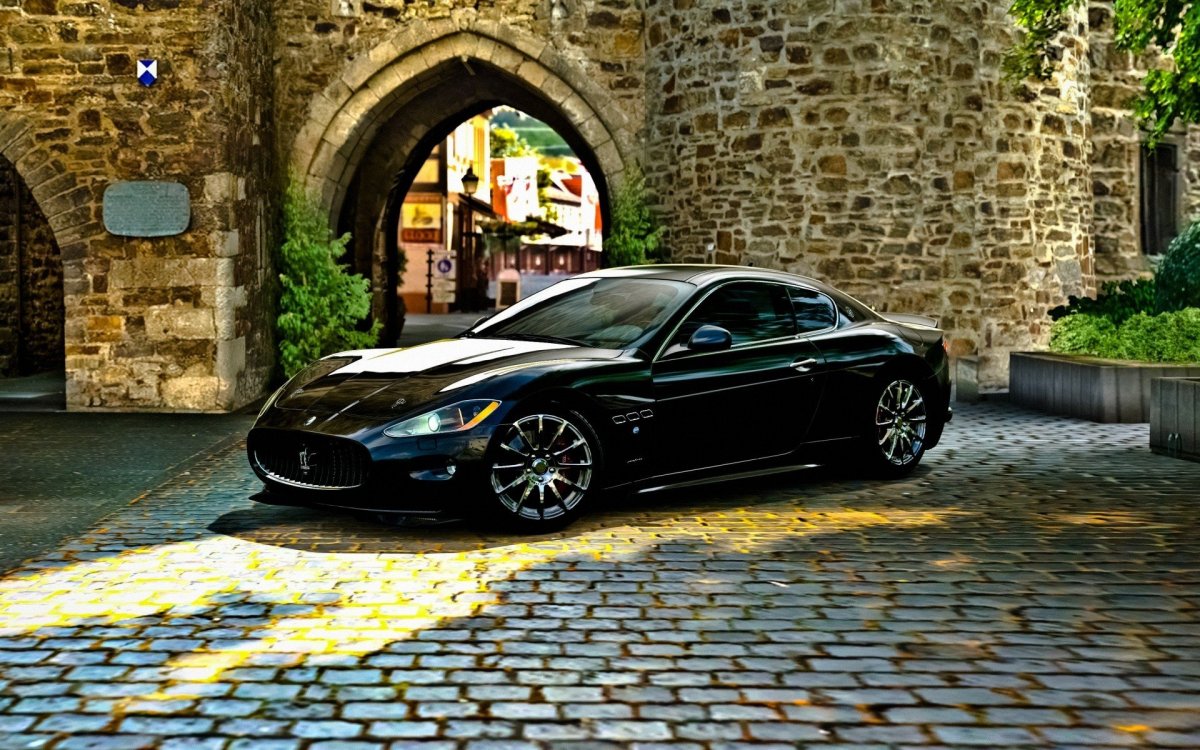 Maserati GRANTURISMO Black