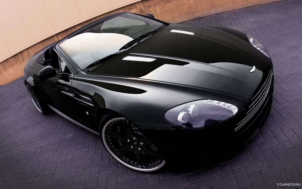 Wheelsandmore Aston Martin