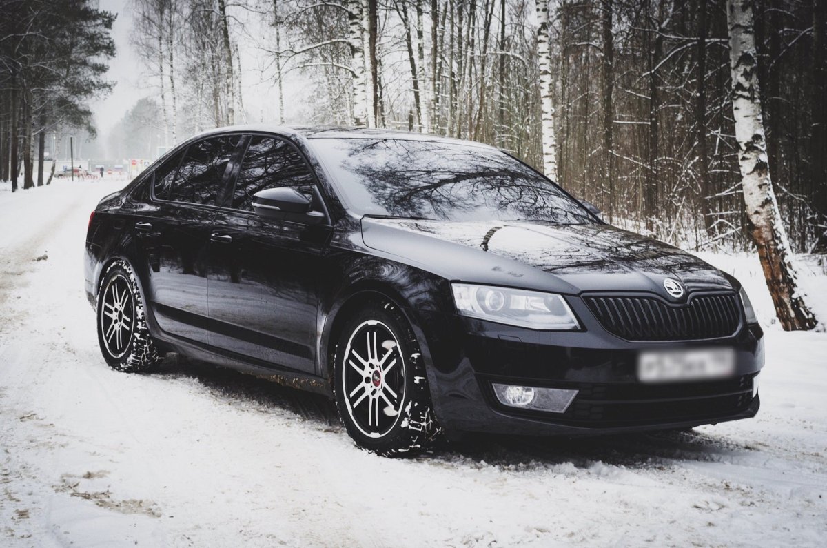 Škoda Octavia черная