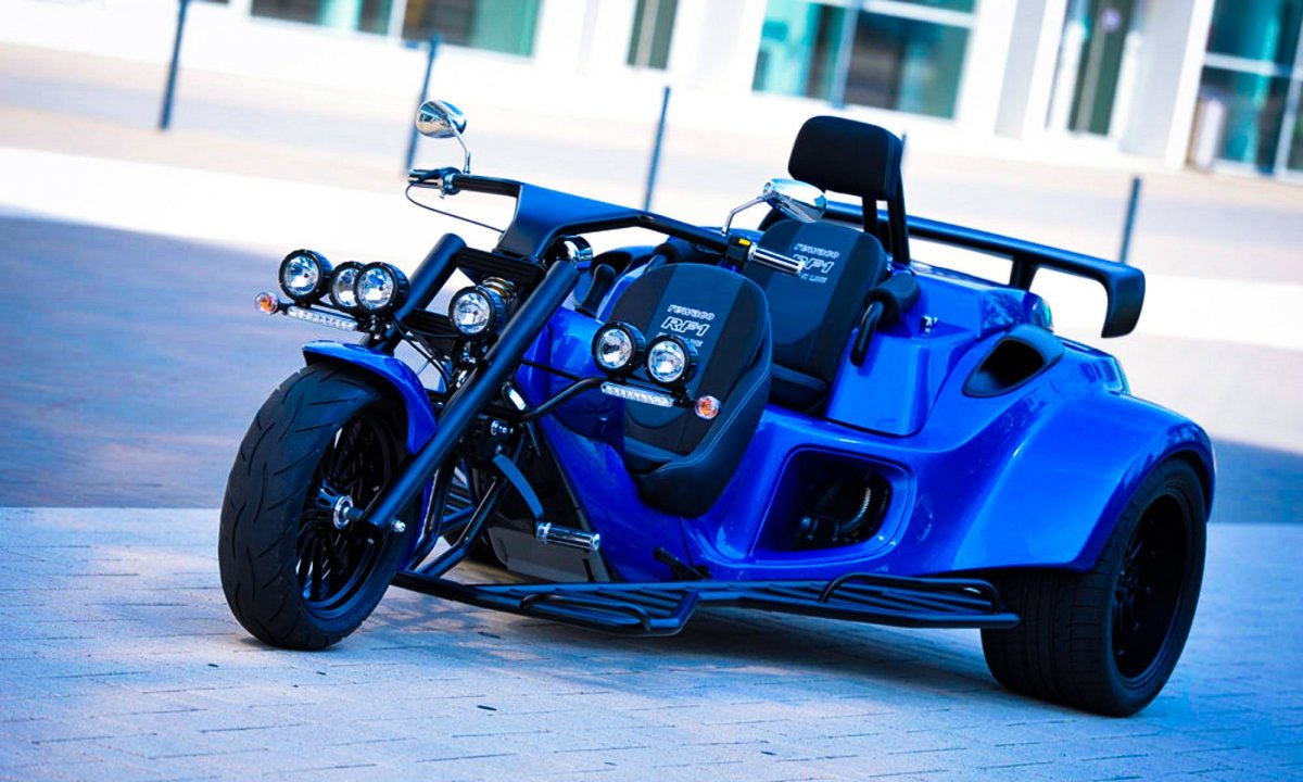Трехколесный мотоцикл с коляской