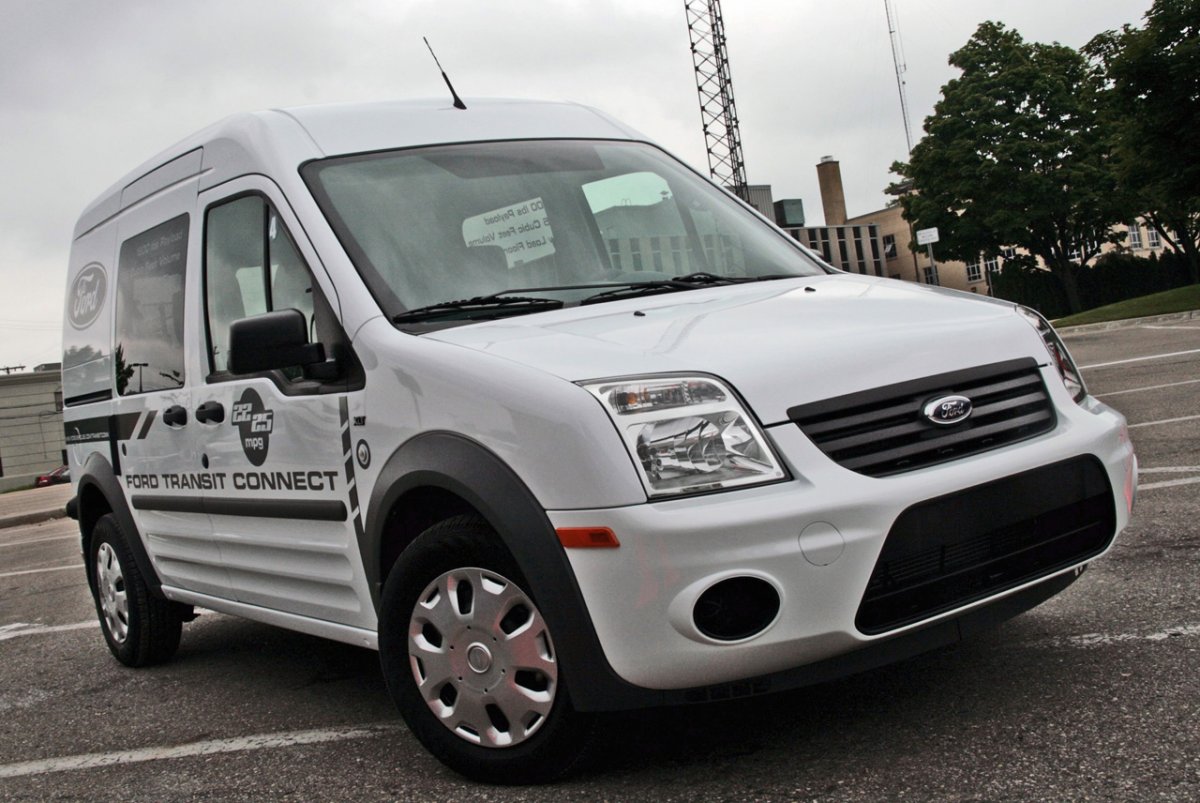 Ford Transit connect 2010 right