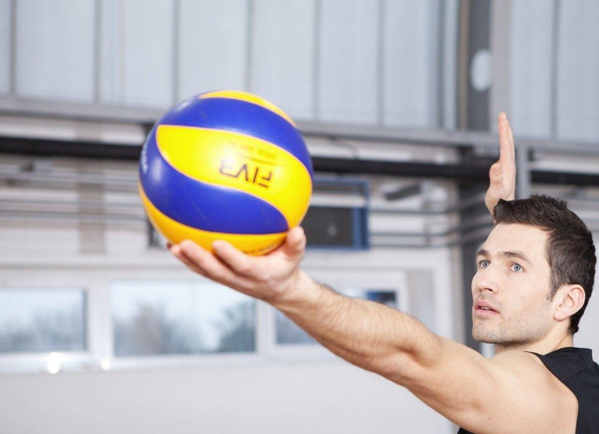 Подводящие упражнения для верхней передачи мяча в волейболе