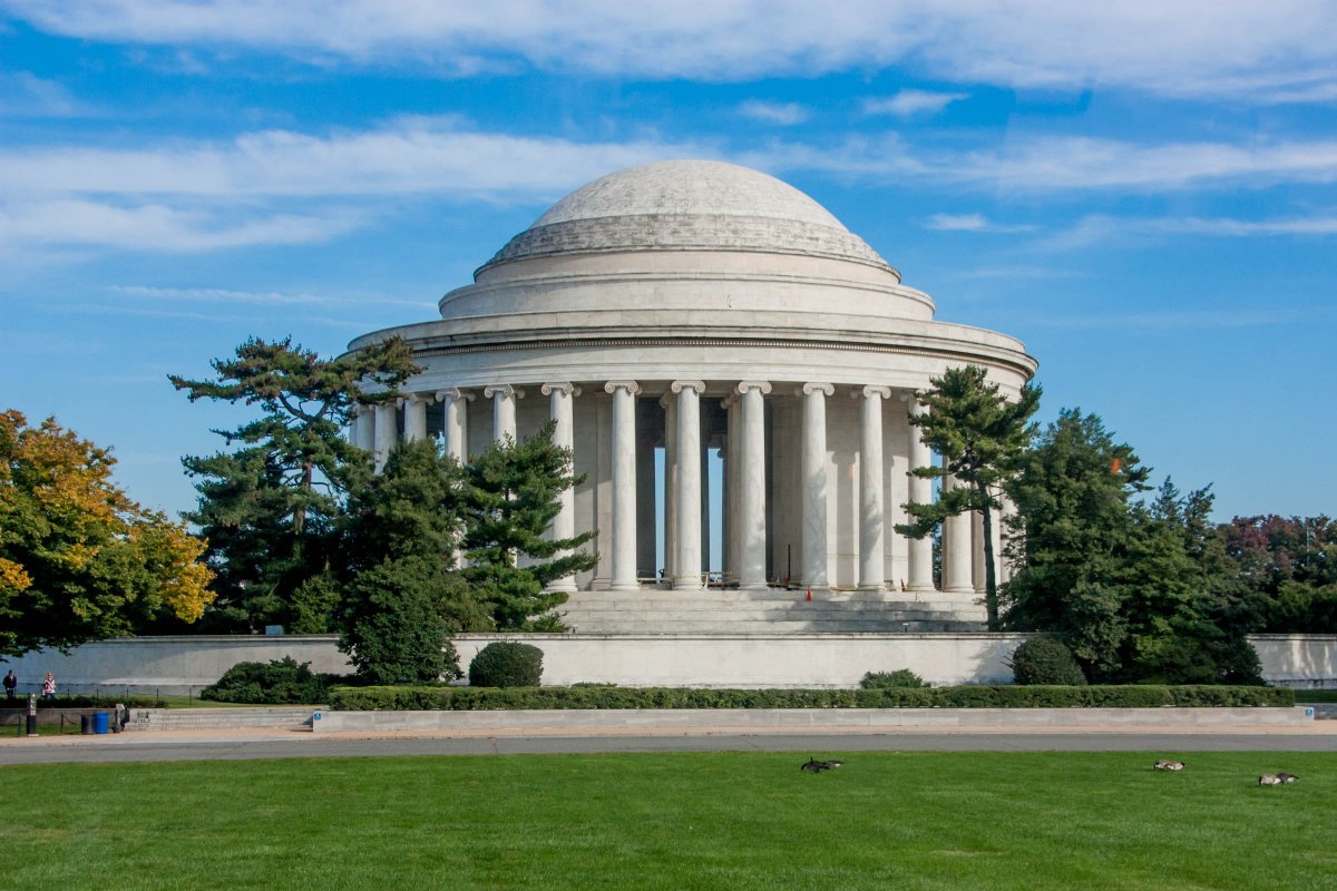 Памятник Томасу Джефферсону в Вашингтоне