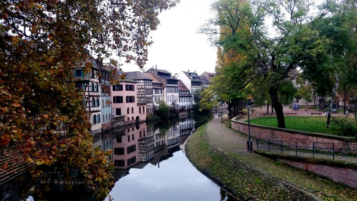 Парк Страсбург Эльзас.