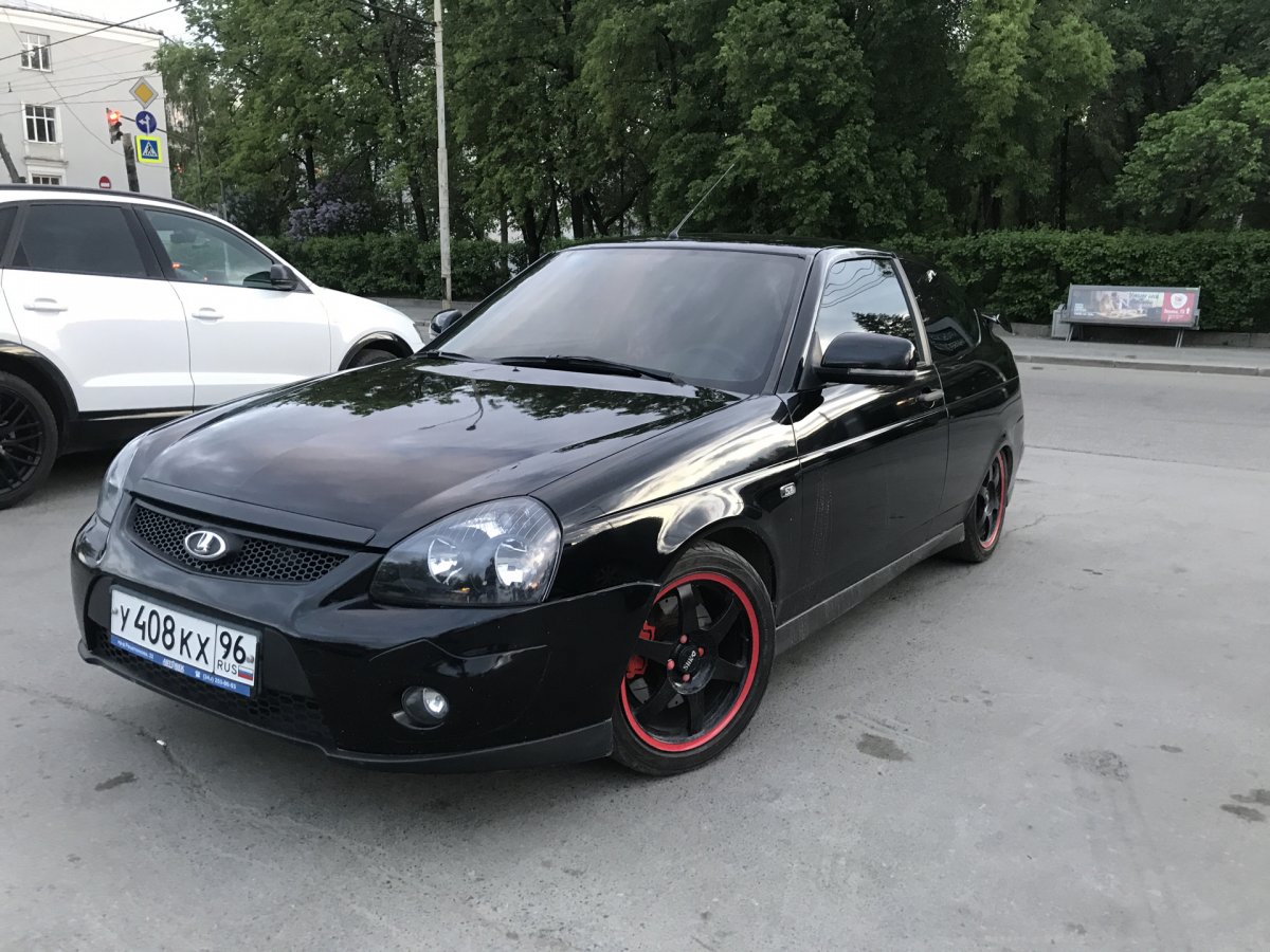 Лада Приора купе черная