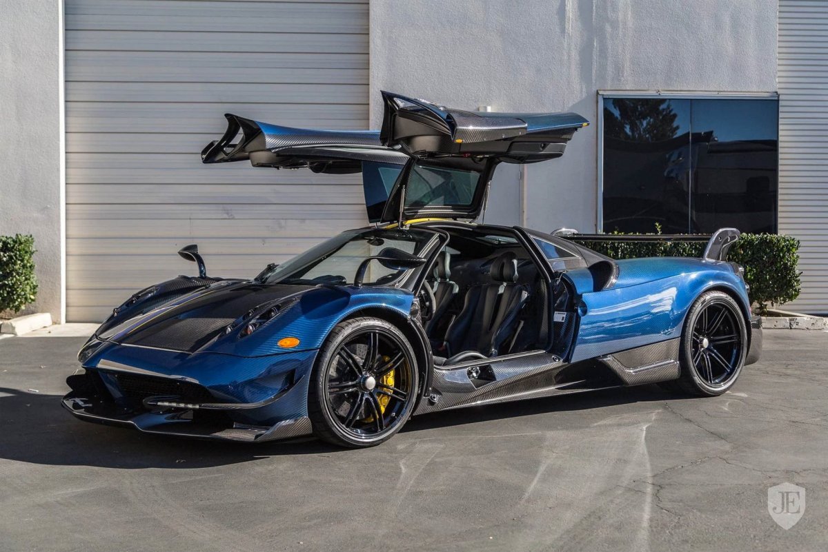 Pagani Huayra Hermes салон