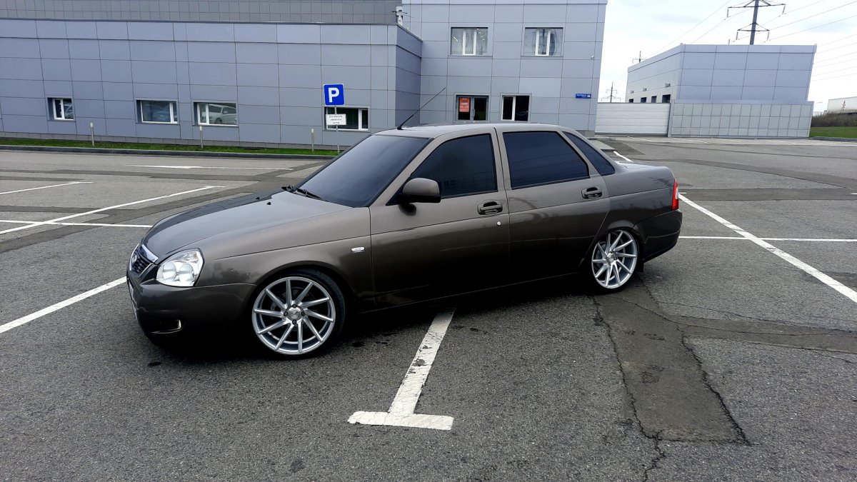 Черная Приора r17
