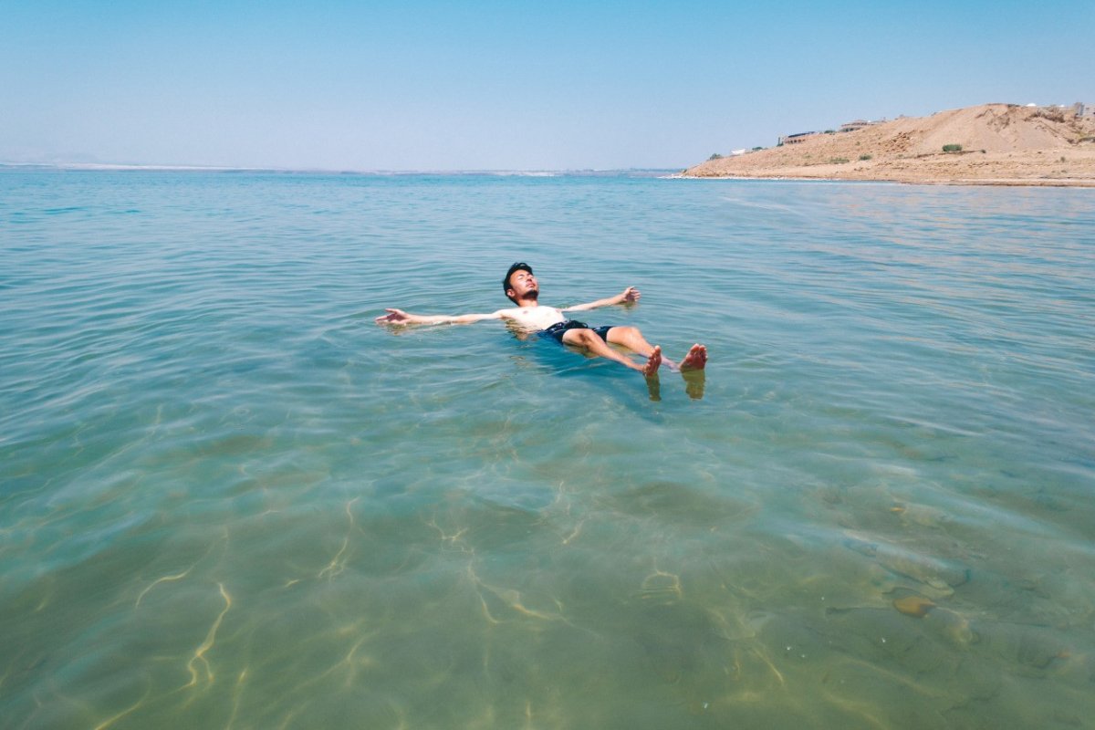 Берег мертвого моря