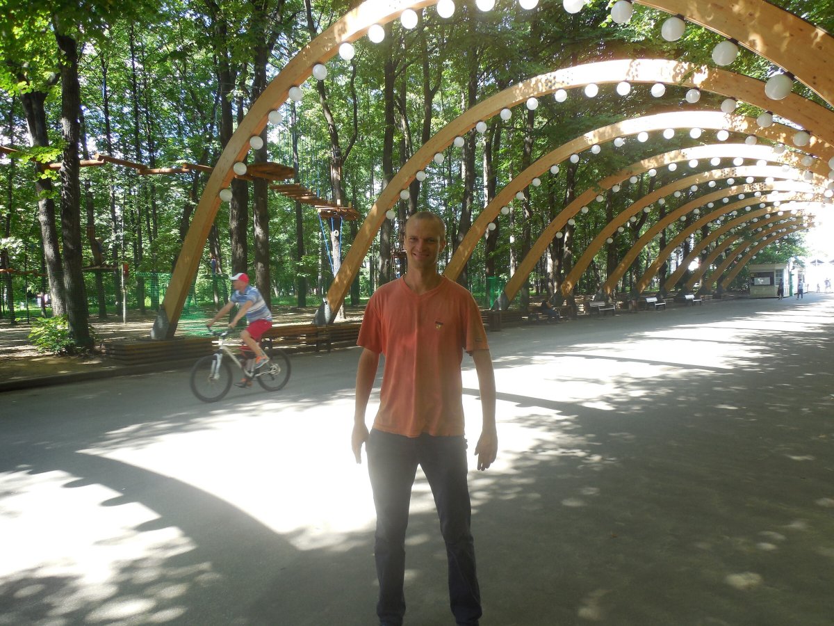 Парк Сокольники аллея арок