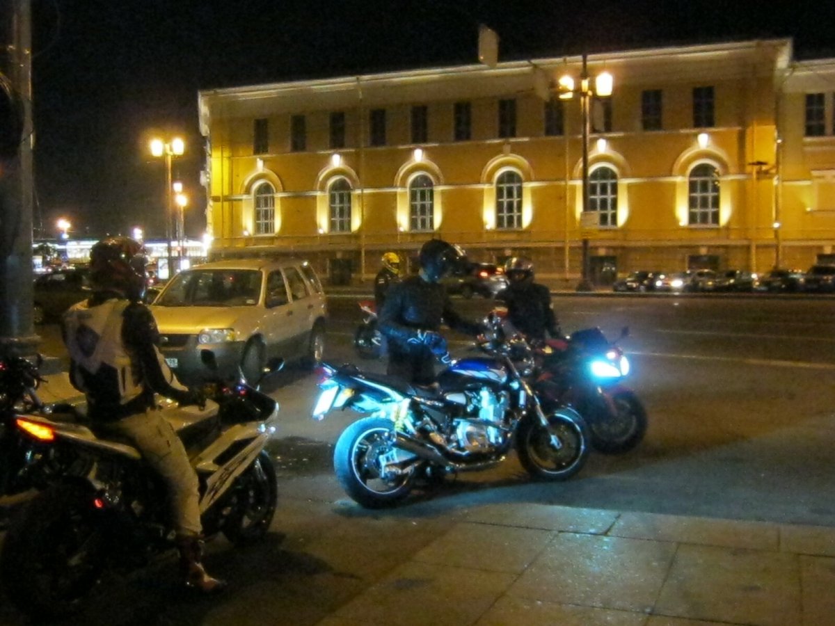 Мотоциклисты ночью Самара