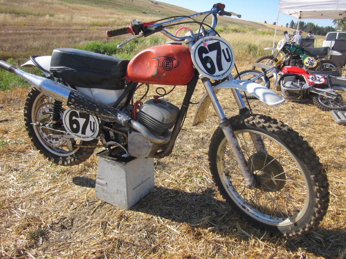 Мотоцикл Чезет 125