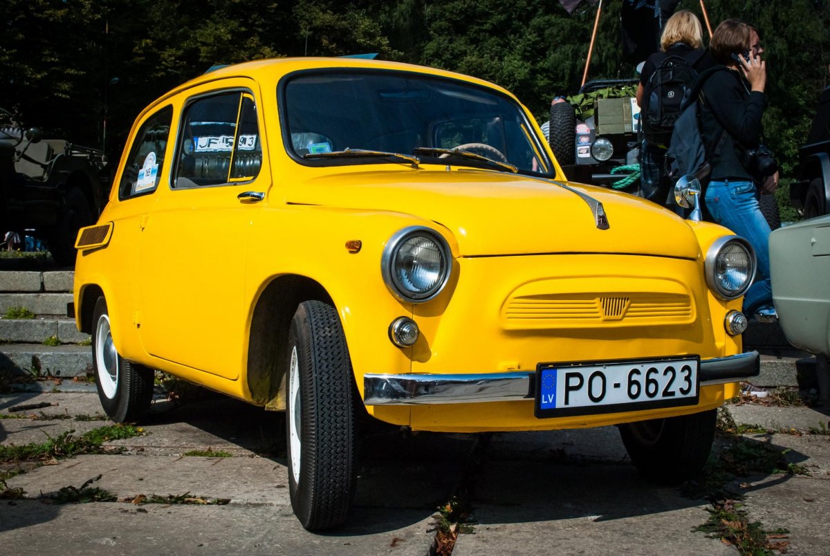ЗАЗ-965а Запорожец жёлтый